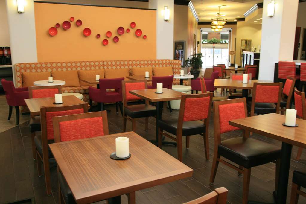 Hampton Inn & Suites Memphis-Beale Street Interior photo